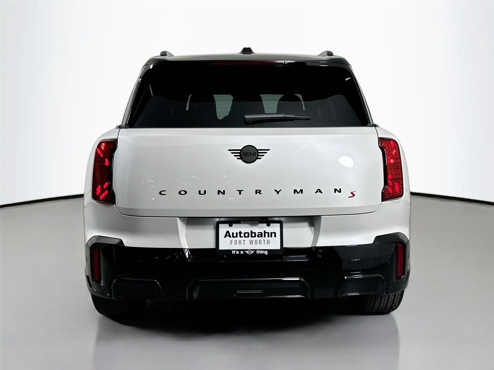 New 2026 Nanuq White Metallic MINI Iconic image 6