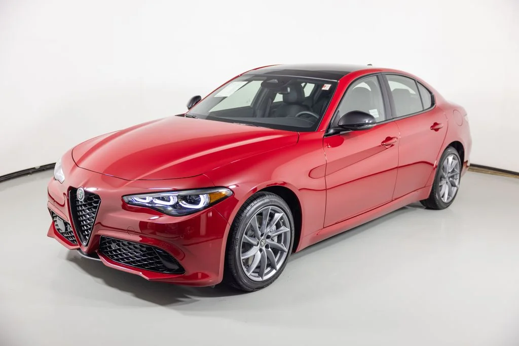 2026 Alfa Romeo Giulia Base - Photo 6