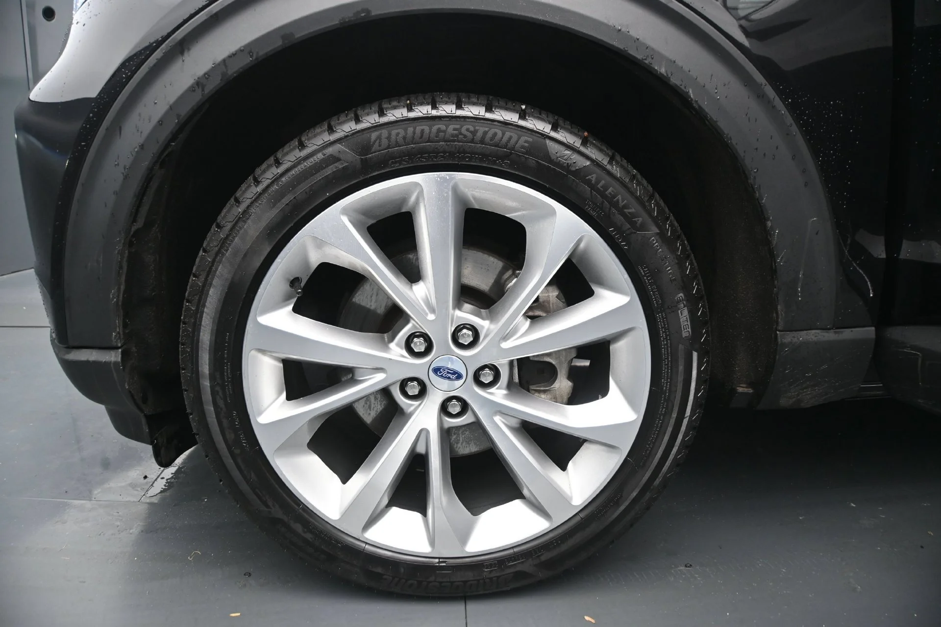 Used 2022 Black Ford Platinum image 27