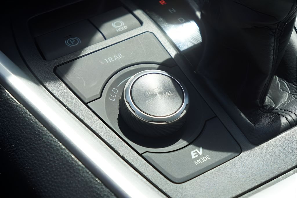 Used 2024 Magnetic Gray Metallic Toyota LE image 27