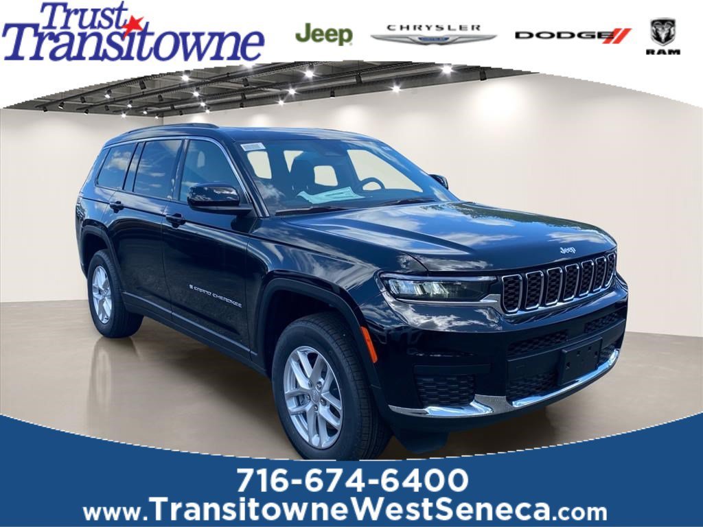 New 2026 Diamond Black Crystal Pearl-Coat Exterior Paint Jeep Laredo X image 1
