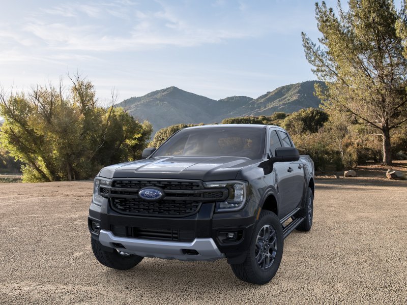 New 2025 Shadow Black Ford XLT image 23