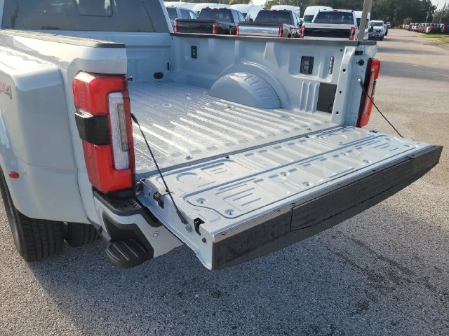 New 2026 Avalanche Ford Platinum image 11