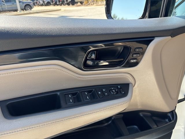 Used 2019 White Honda Elite image 11