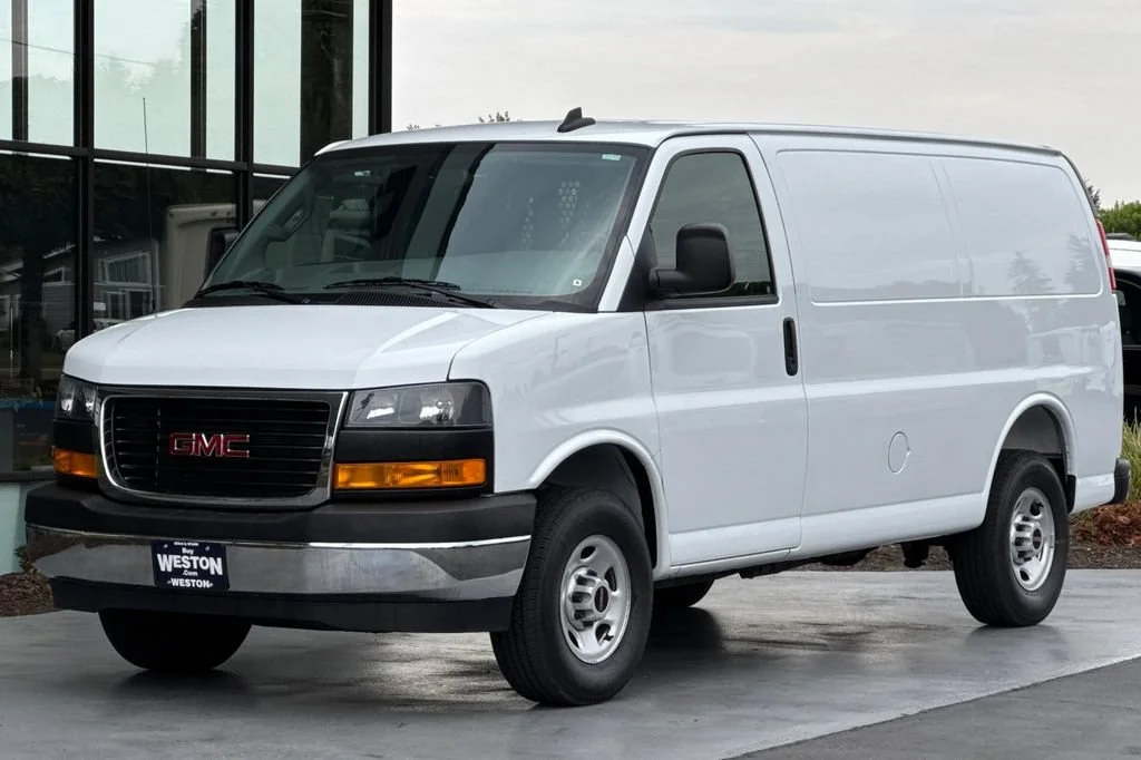 Used 2025 Summit White GMC Work Van image 8