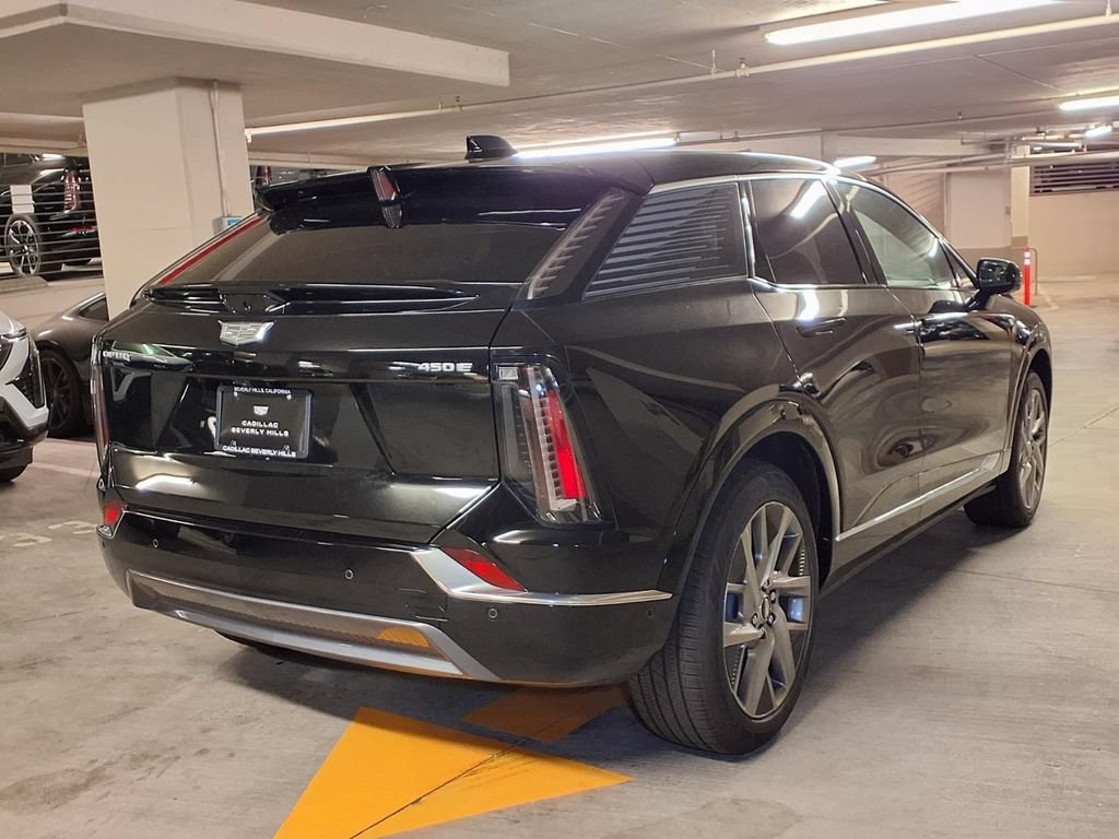 2026 Cadillac OPTIQ Premium Luxury - Photo 8