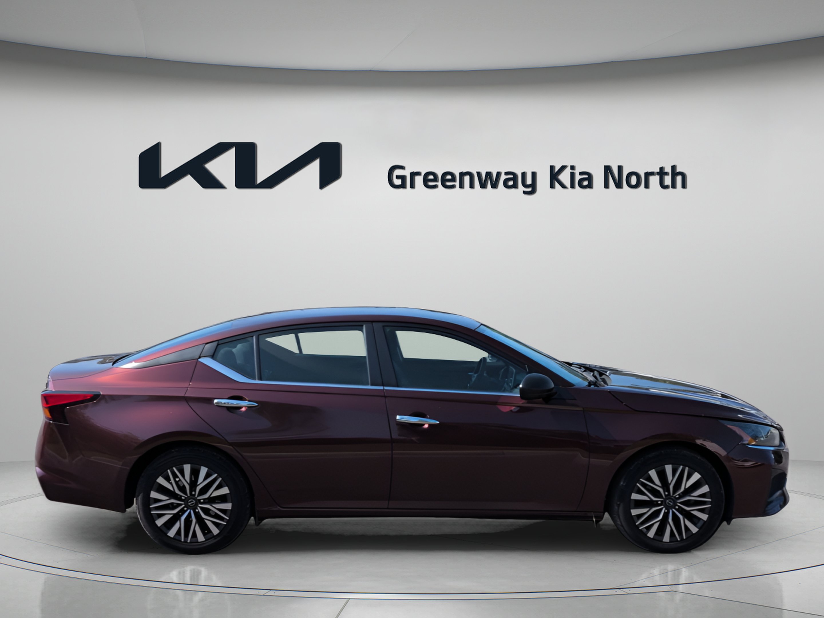 Used 2024 Garnet Pearl Metallic Nissan 2.5 SV image 9