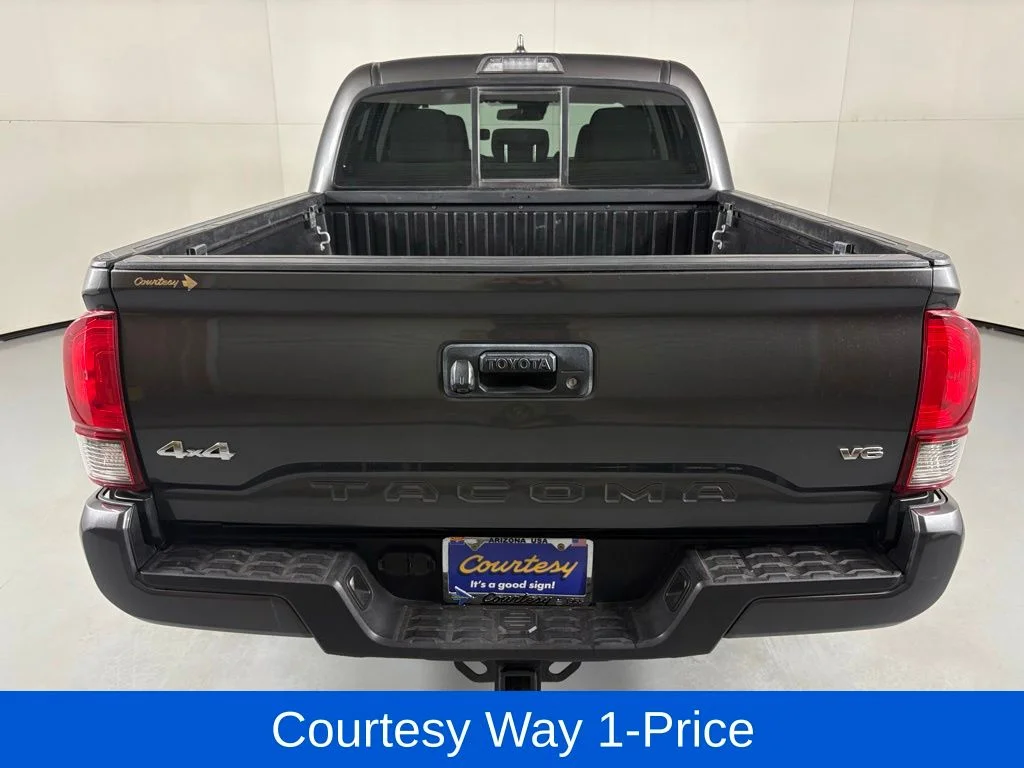 Used 2018 Gray Toyota SR image 9