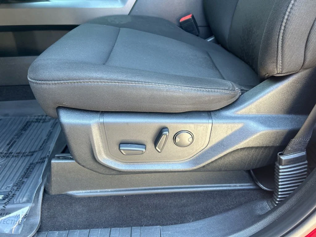 Used 2019 Red Ford XLT image 16