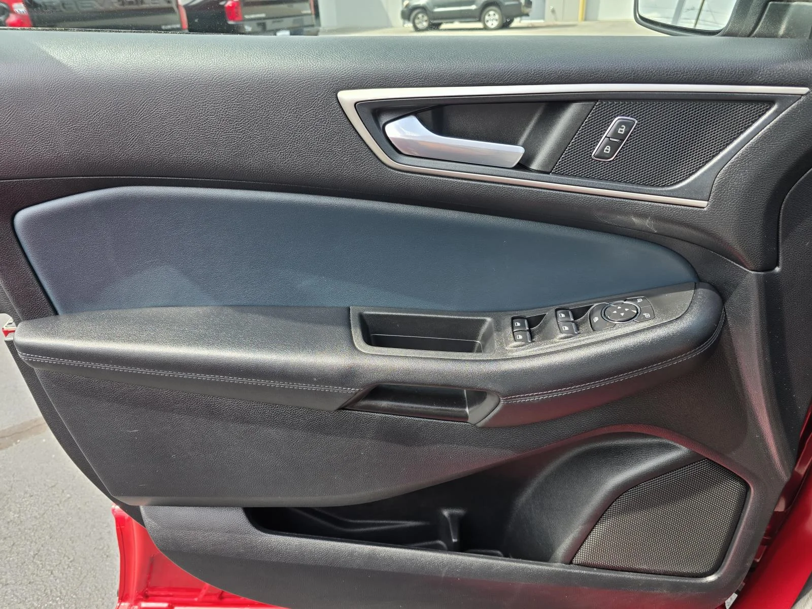 Used 2022 Red Ford SEL image 18