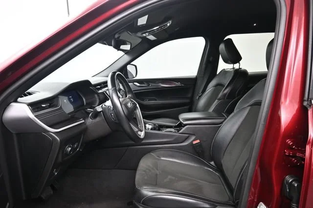 Used 2021 Velvet Red Pearlc Jeep Altitude image 10