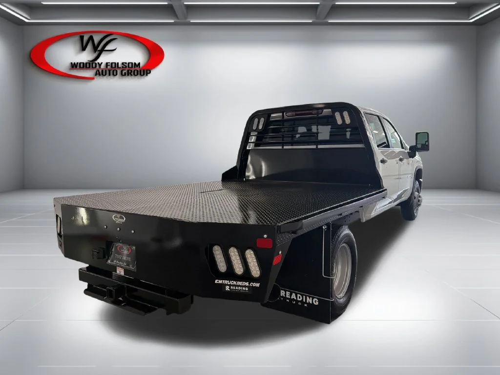 New 2026 Summit White Chevrolet Work Truck image 7