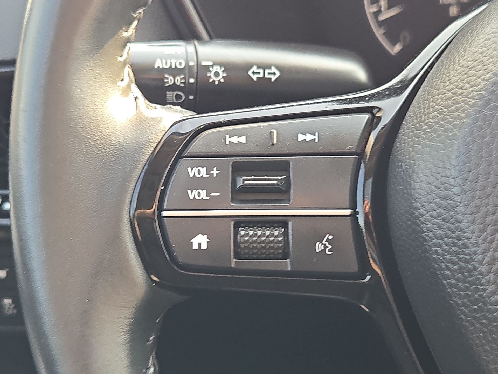 Used 2024 Black Honda EX-L image 16