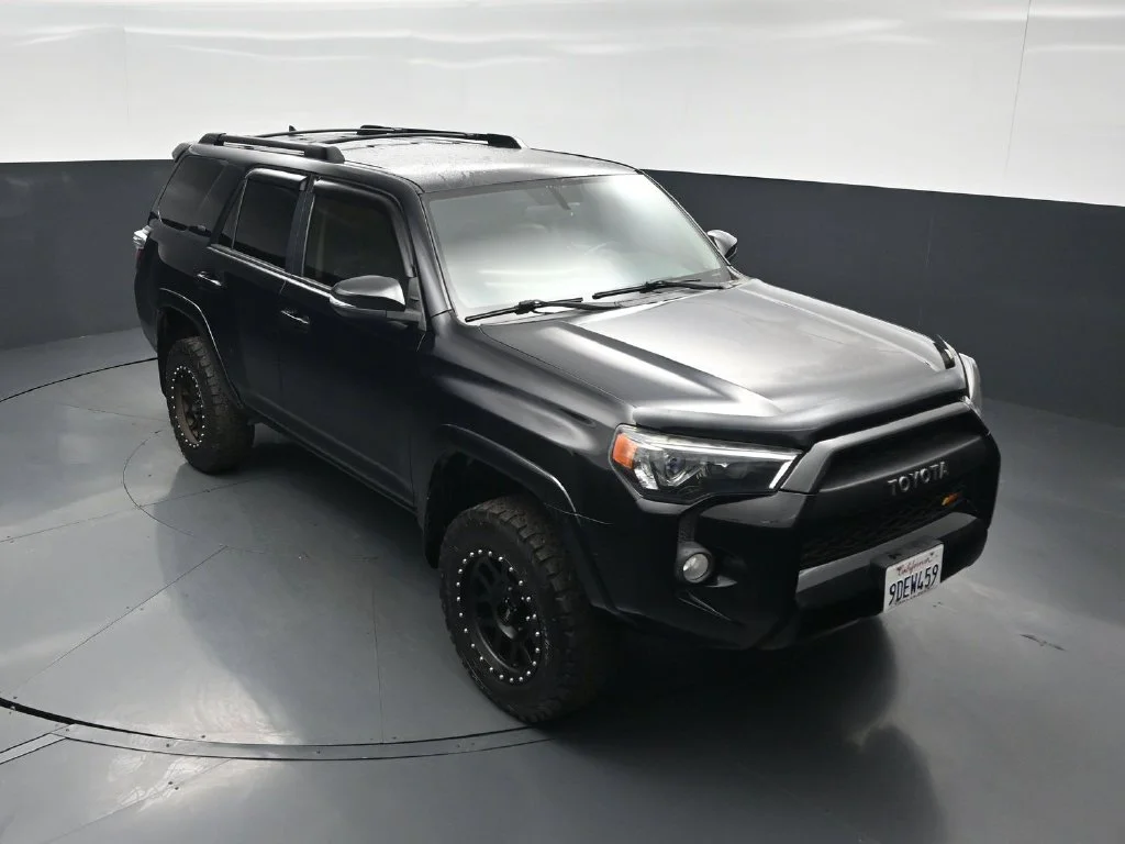 Used 2018 Black Toyota SR5 Premium image 37