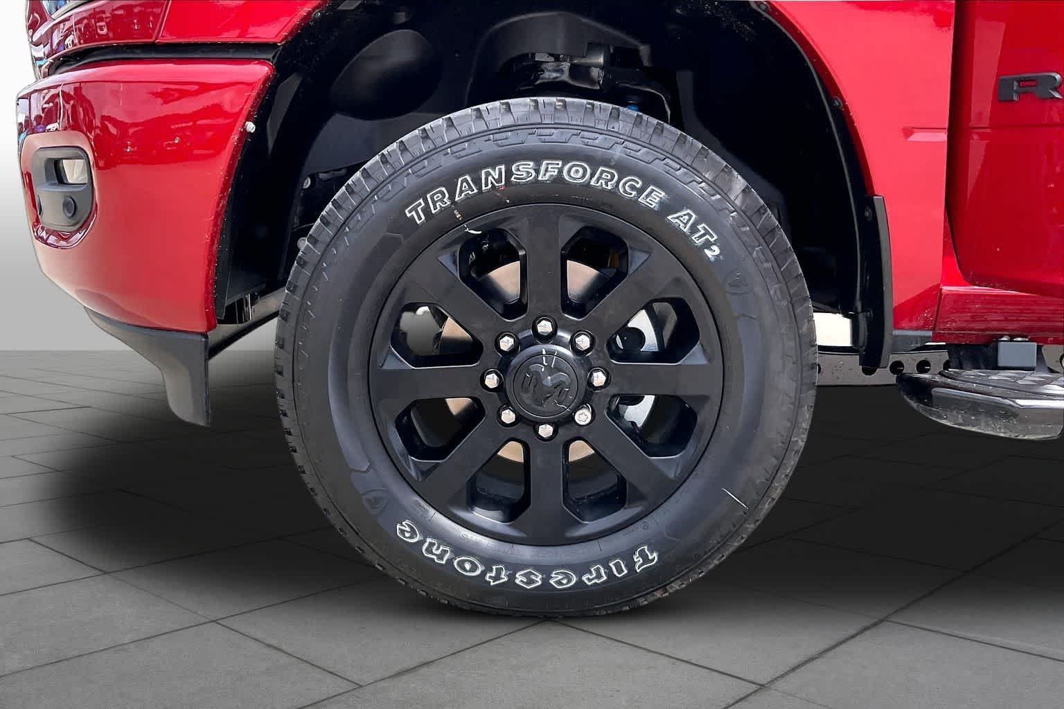 New 2026 Molten Red Pearl-Coat Exterior Paint RAM Big Horn image 11