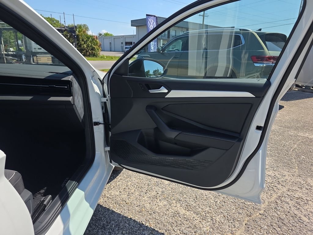 New 2026 White Volkswagen 1.5T Sport image 32