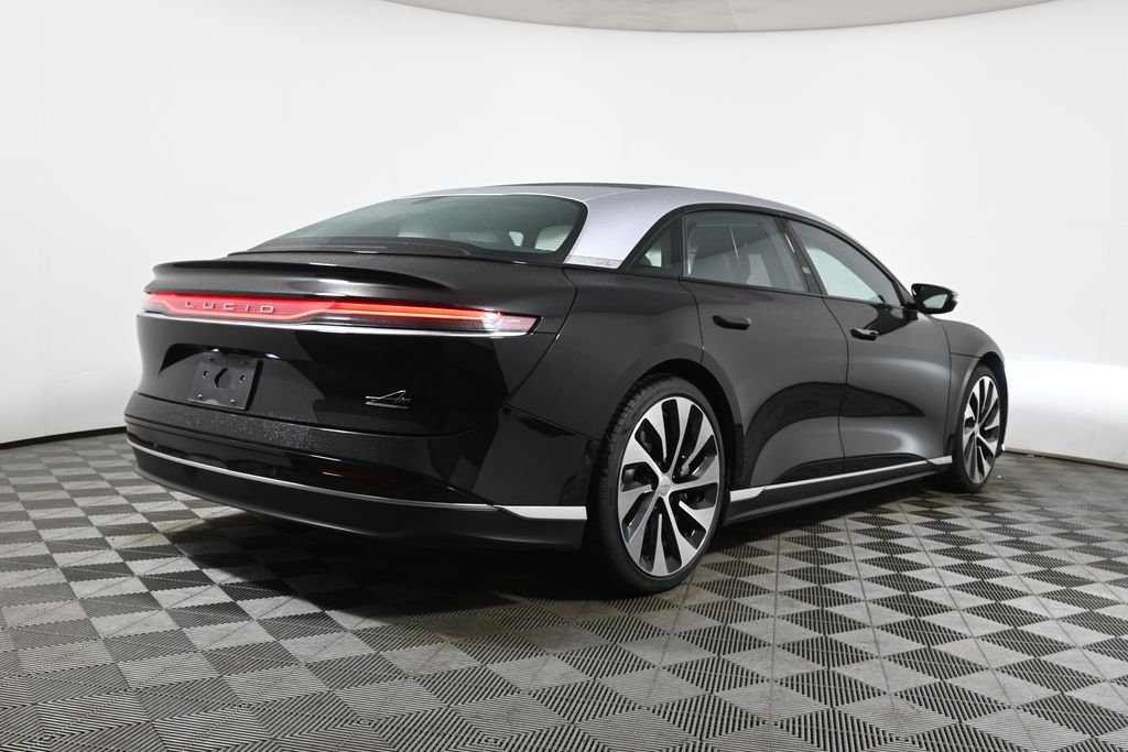 Used 2022 Black Lucid Grand Touring image 10