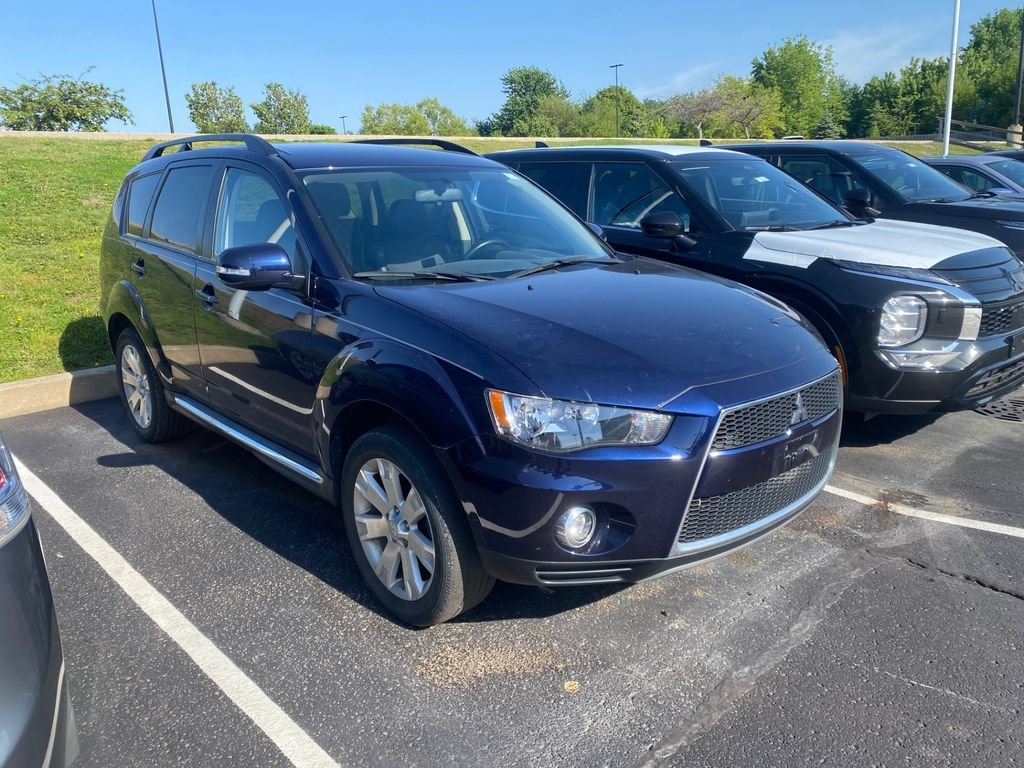 2013 Mitsubishi Outlander SE 2WD's photo