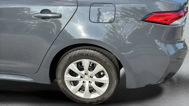 Used 2024  Toyota LE image 35