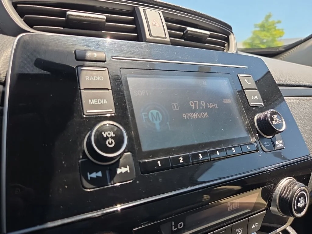 Used 2017  Honda LX image 17
