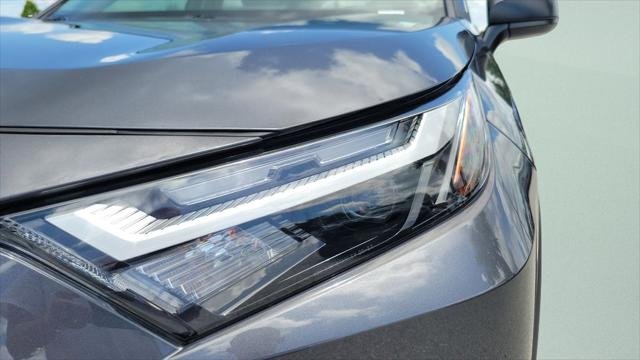 Certified Used 2025 MAGNETIC GRAY MET. Toyota  image 24