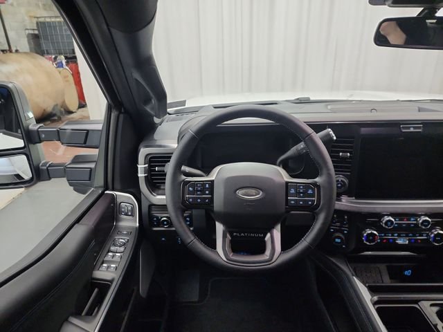 2026 Ford F-250 Super Duty Platinum - Photo 13