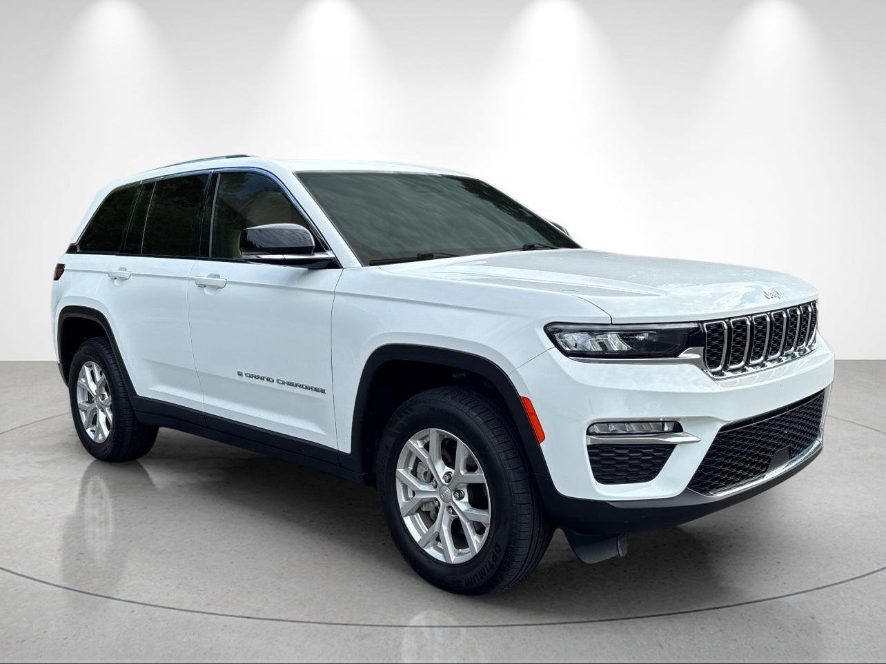 Used 2023 Bright White Clearcoat Jeep Limited image 7