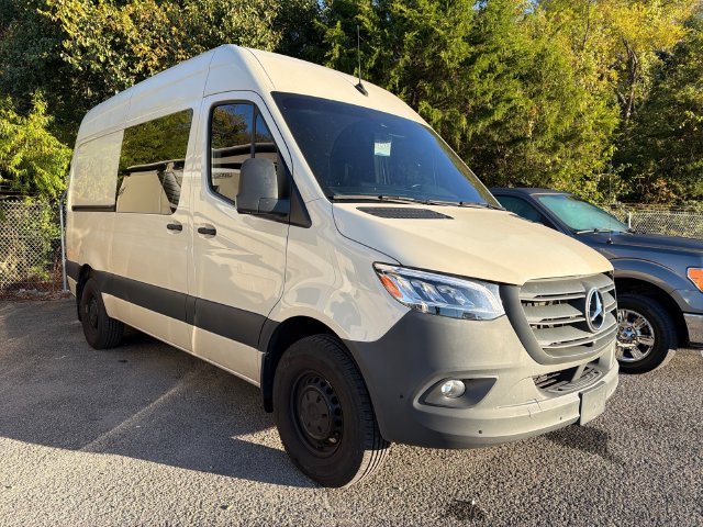 Used 2024 Gray Mercedes-Benz  image 3
