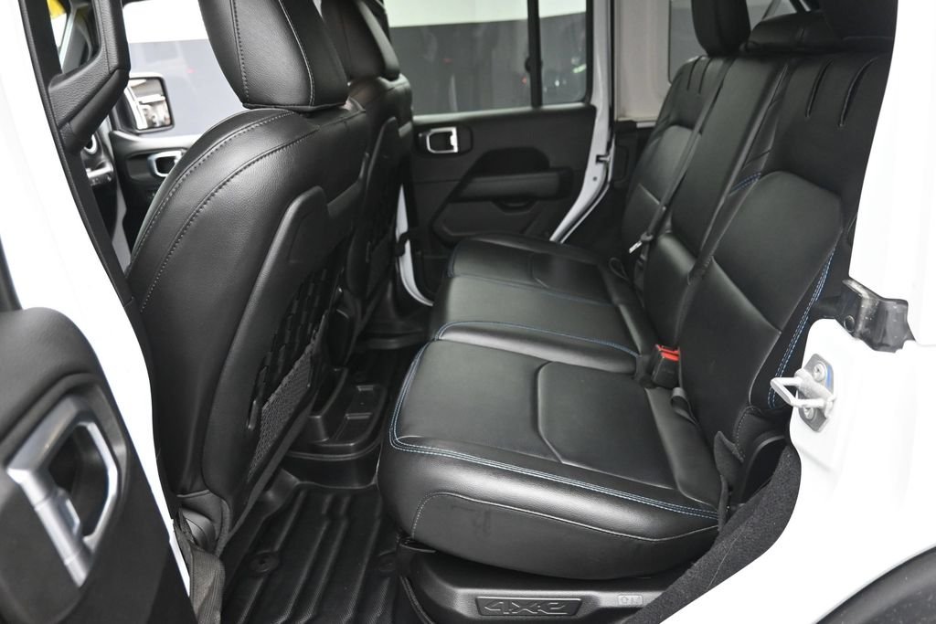 Used 2023 White Jeep Rubicon 4xe image 12