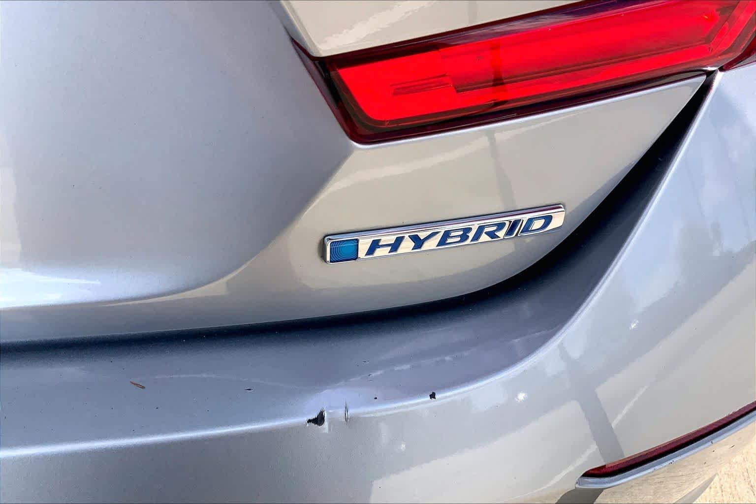 Used 2019 Lunar Silver Metallic Honda EX-L image 10
