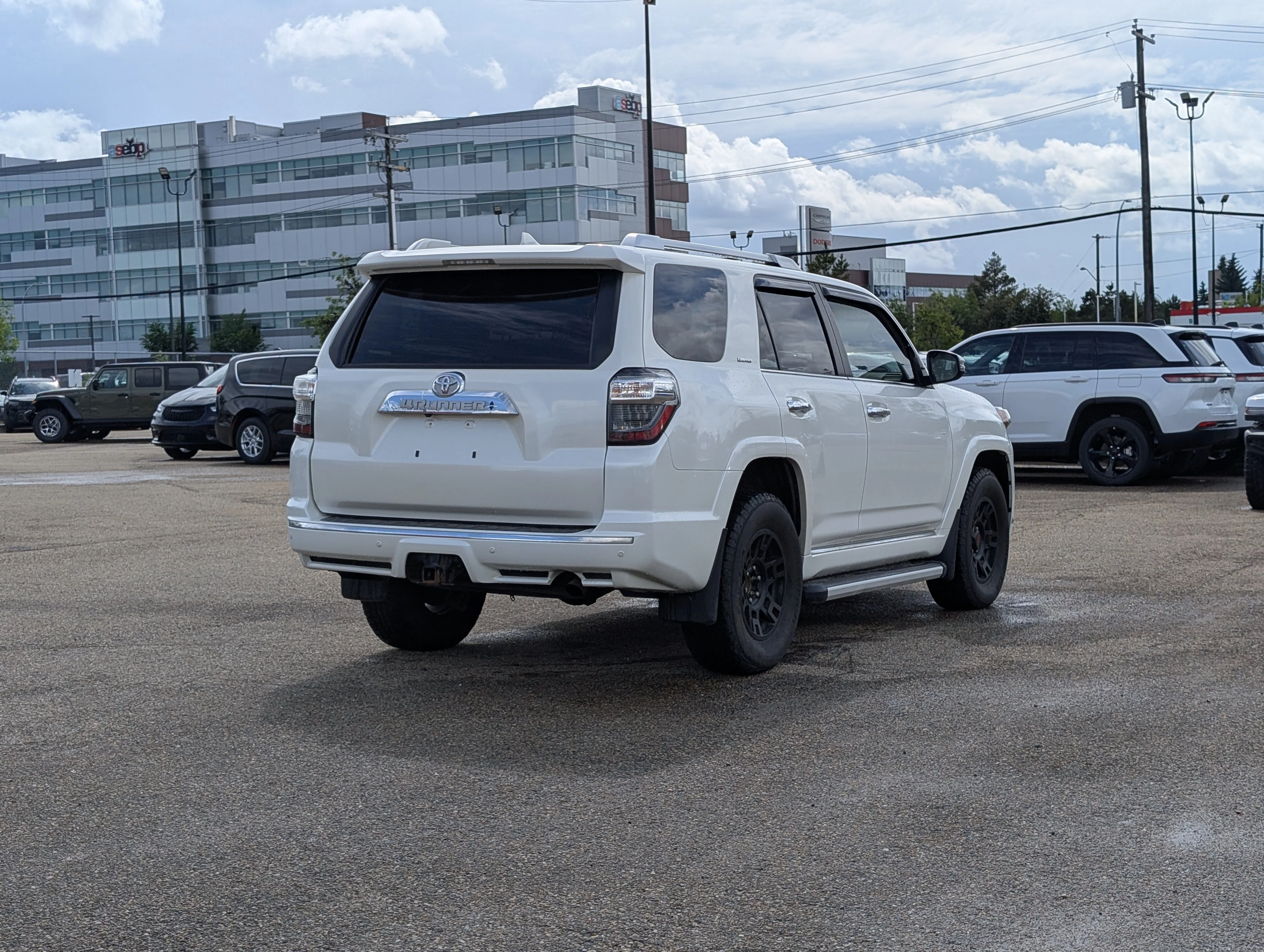 Used 2023 Blizzard Pearl Toyota LIMITED image 7