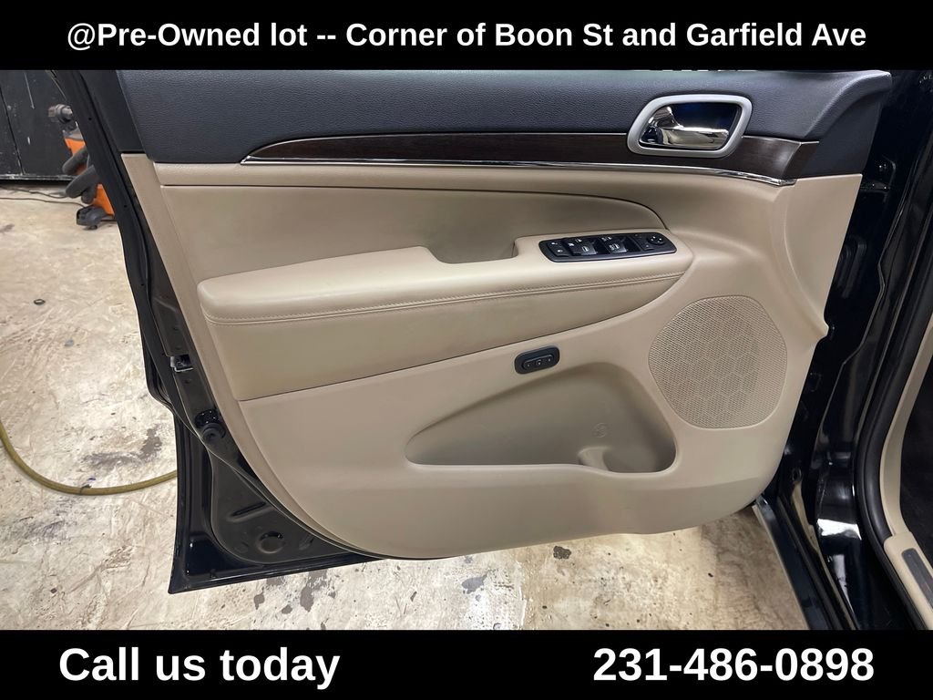 Used 2018 Black Jeep Limited image 15