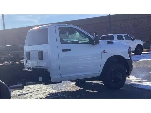 New 2026 Bright White Clear-Coat  Paint Ram TRADESMAN  REGULAR  4X2 60