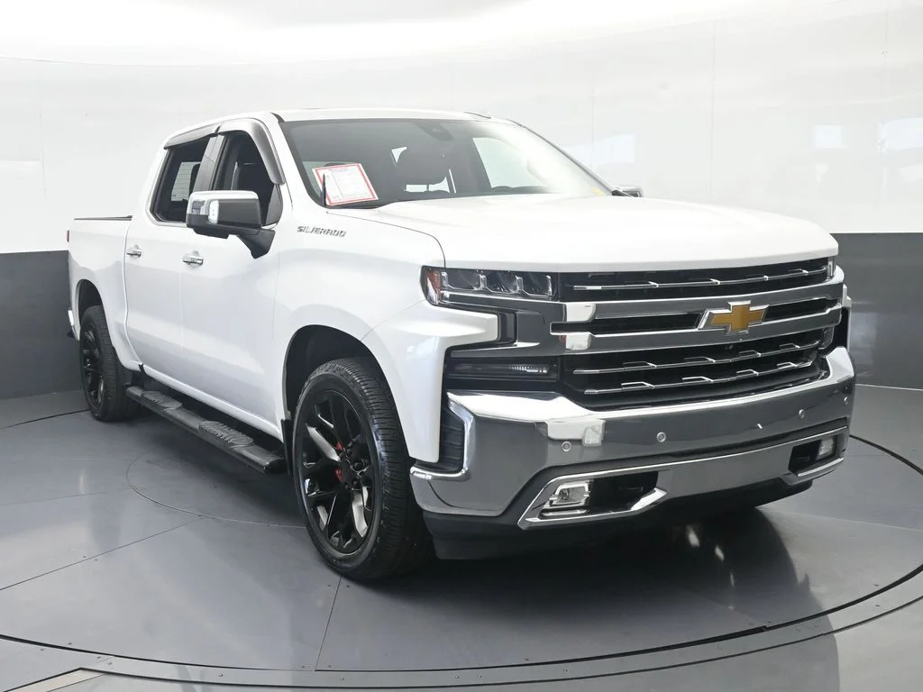 Used 2022 Iridescent Pearl Tricoat Chevrolet LTZ image 8