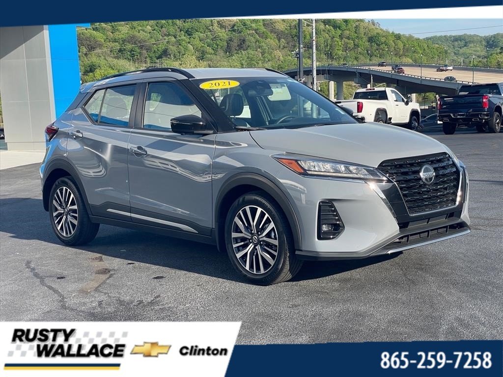2021 Nissan Kicks SR