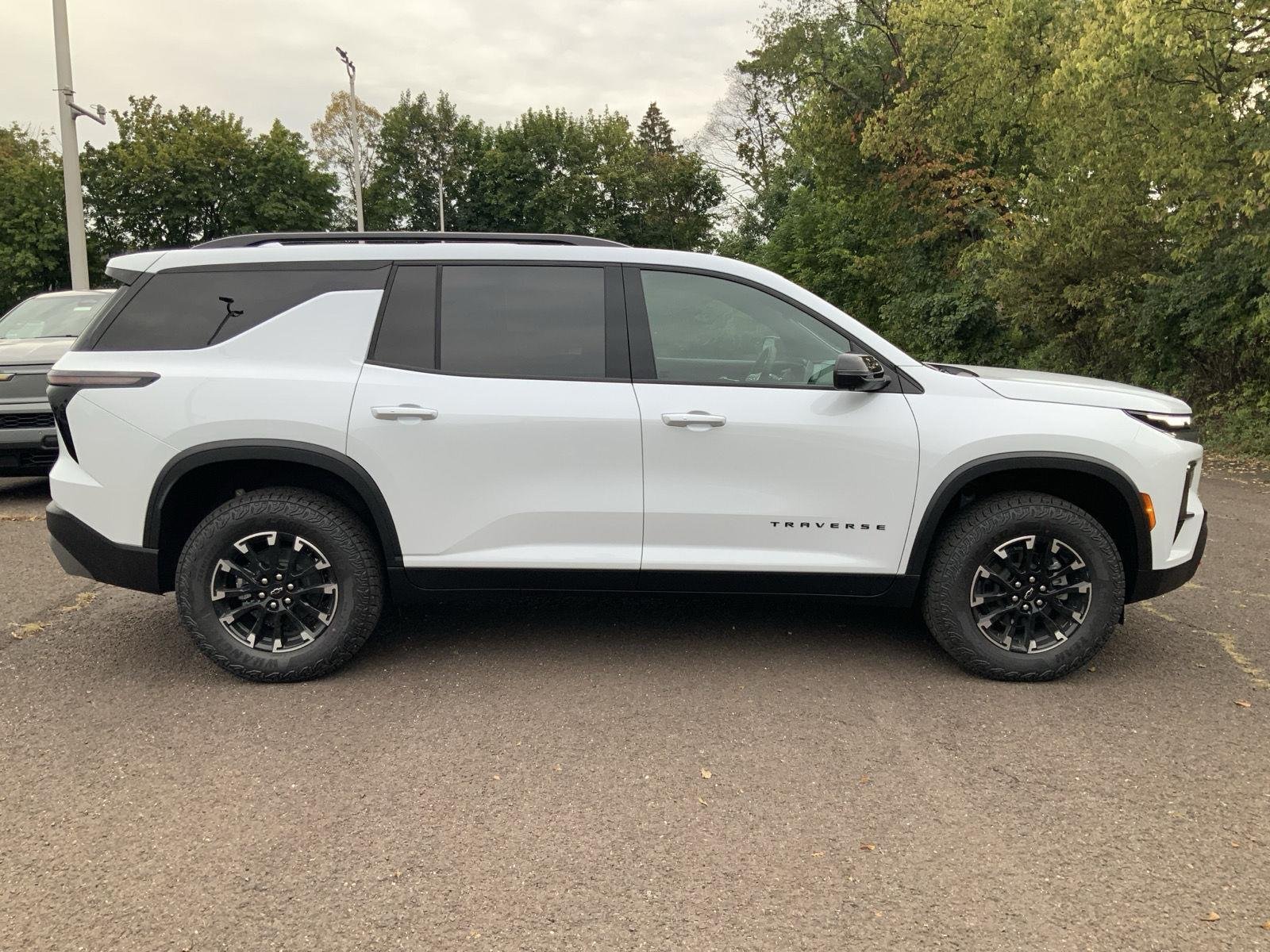 2026 Chevrolet Traverse Z71 - Photo 8