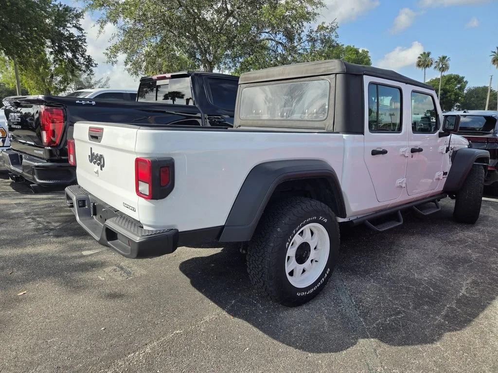 Used 2020 Bright White Clearcoat Jeep Sport image 5