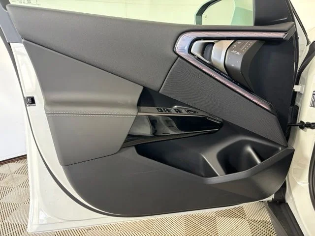New 2026 Alpine White BMW 30 xDrive image 9