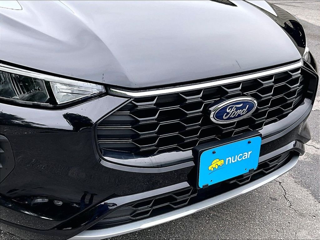 Used 2024 Black Metallic Ford ST-Line Select image 31