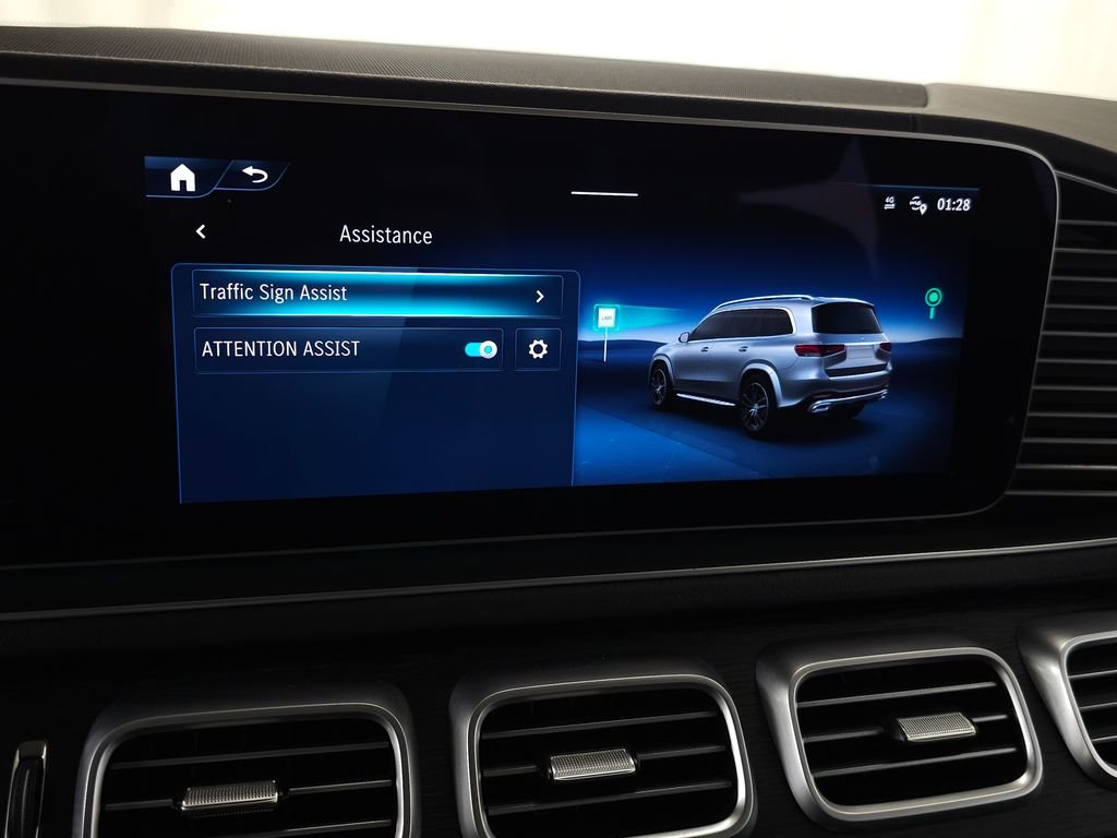 Used 2025 White Mercedes-Benz GLS 580 image 31