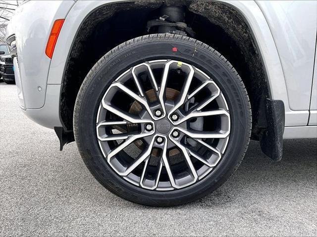 New 2026 Silver Zynith Exterior Paint Jeep Summit image 8