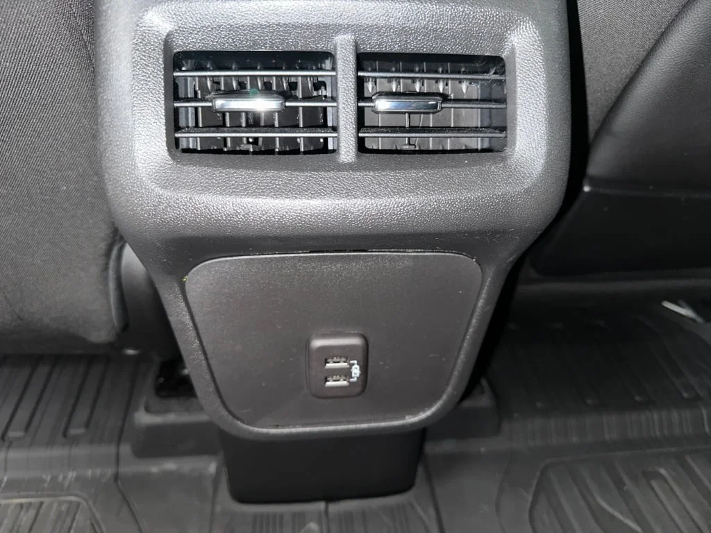 Used 2023 Marine Metallic GMC SLE image 19