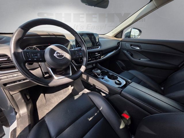 Used 2023 Gray Nissan SL image 3