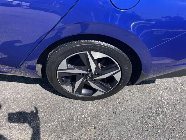 Used 2023 Blue Hyundai SEL image 14