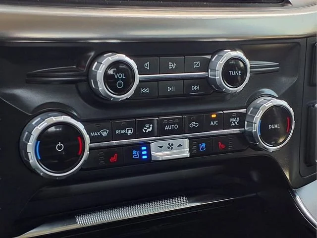Used 2023  Ford XL image 10