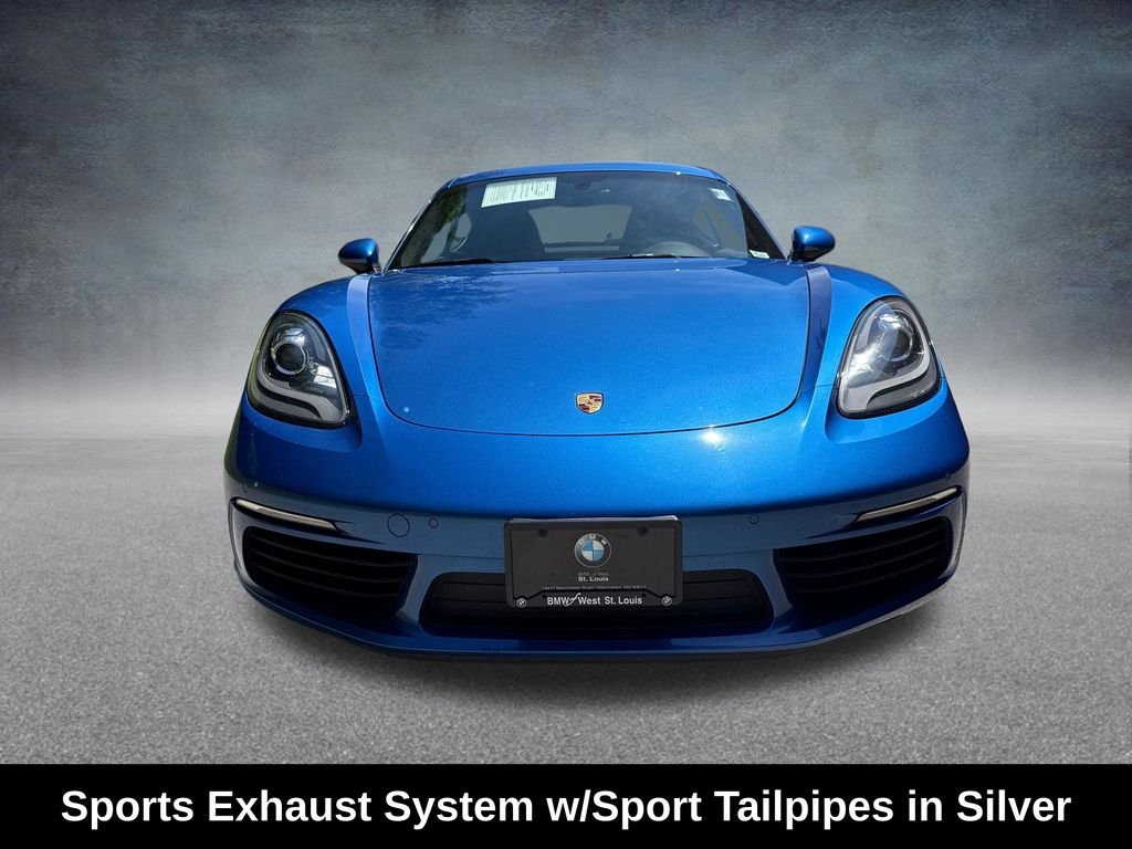 Used 2017  Porsche Base image 9