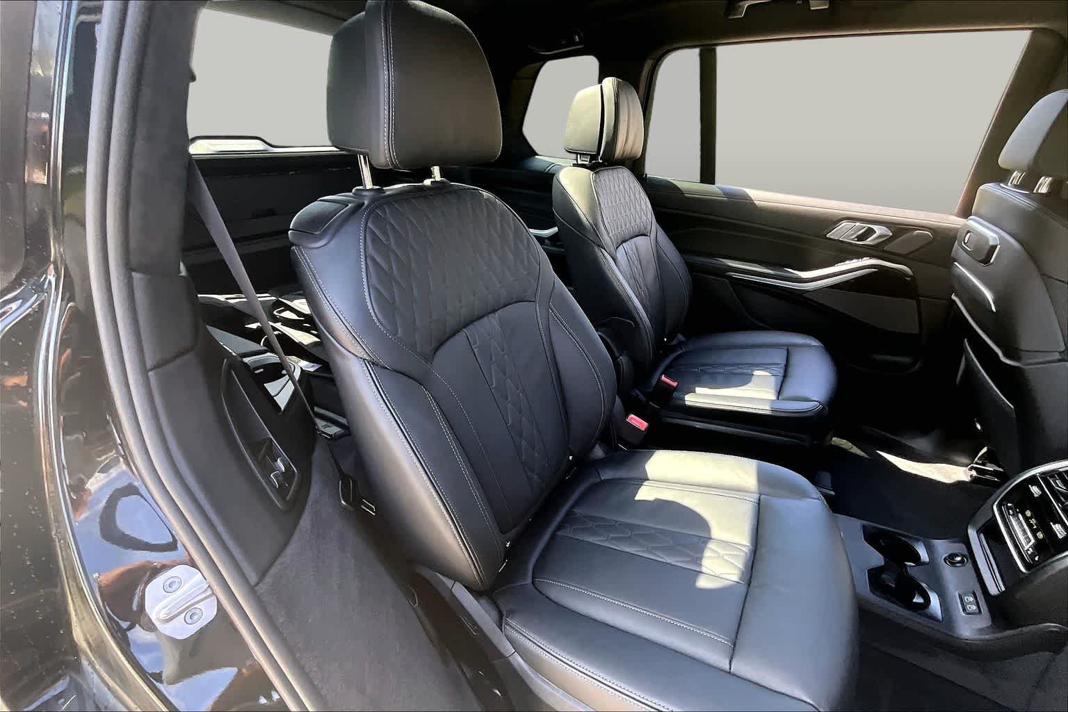 Used 2026 Black Sapphire Metallic BMW xDrive40i image 19