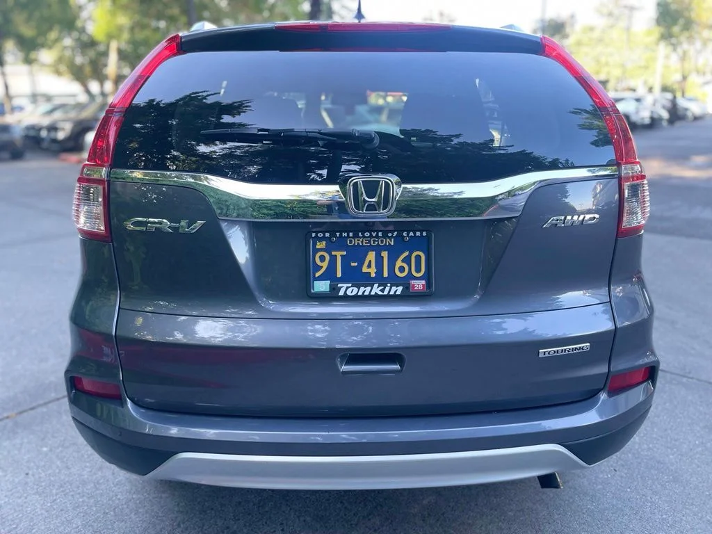 Used 2016 Modern Steel Metallic Honda Touring image 5