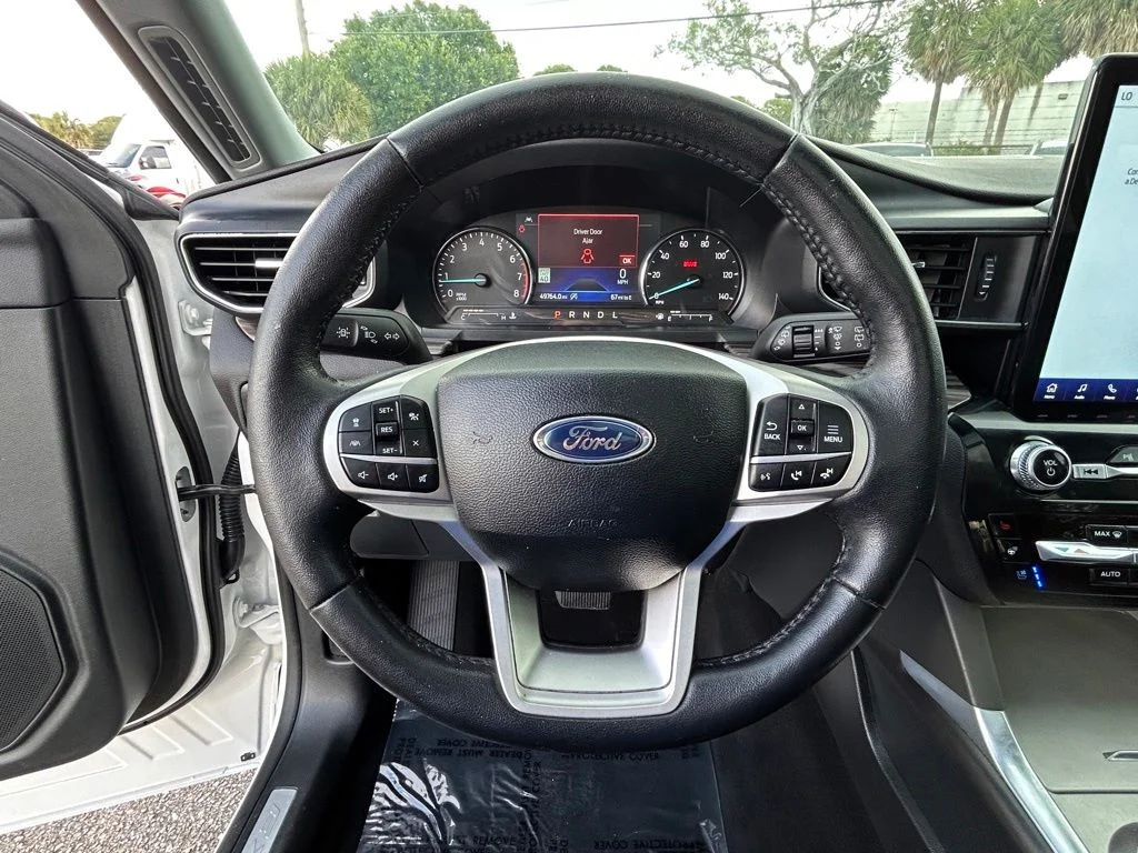 Used 2024 Star White Ford Limited image 17