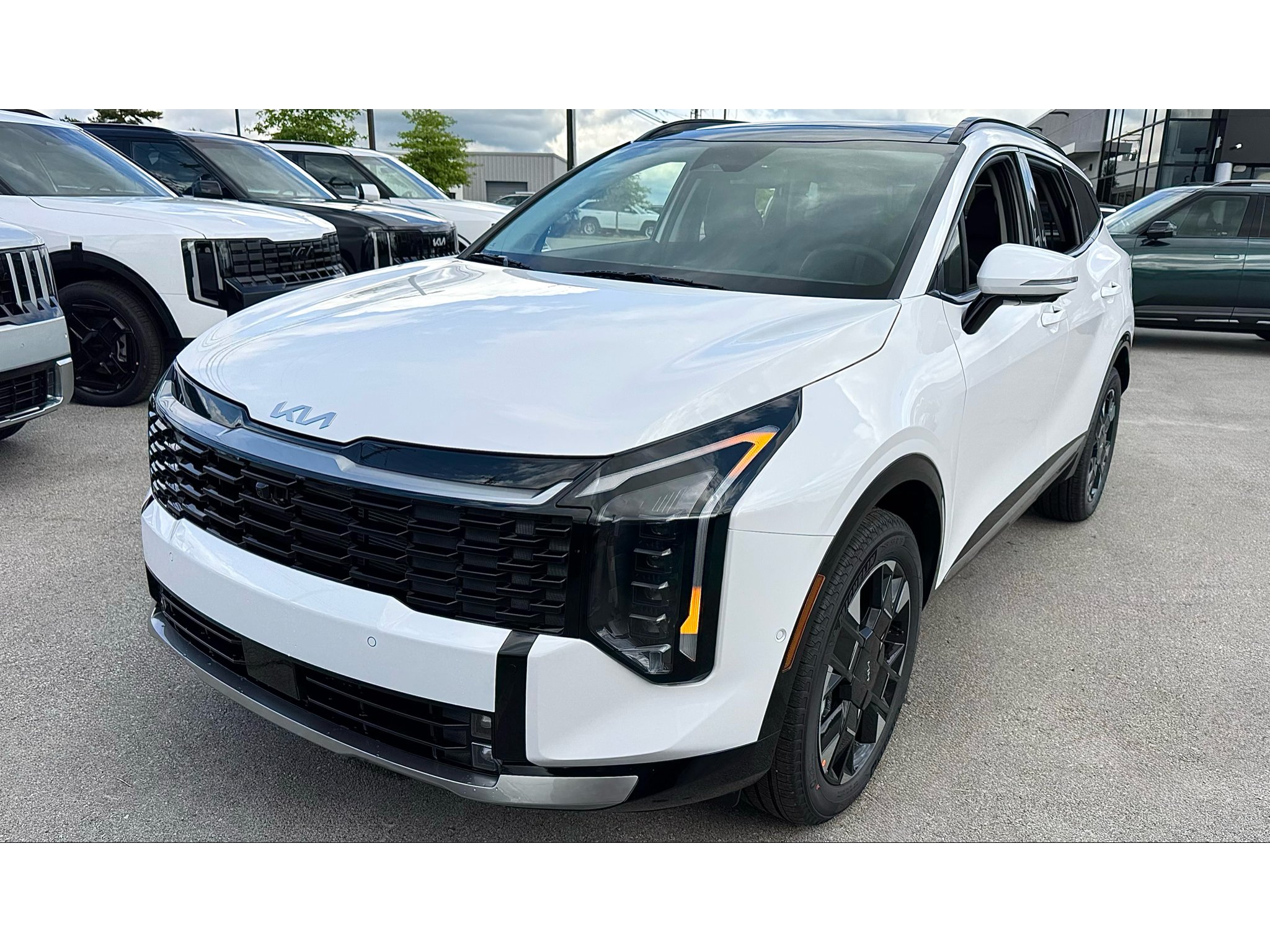 New 2027 Glacial White Pearl Kia SX Prestige image 30